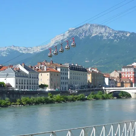 Hotel Premiere Classe Grenoble Nord 3*